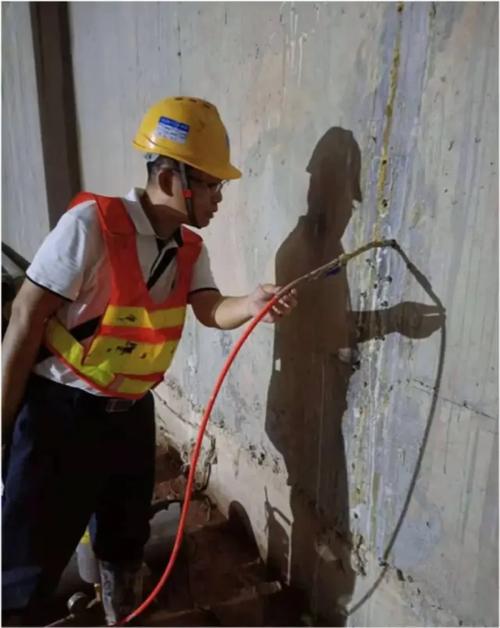 深圳地下室堵漏深圳地下車庫防水注漿堵漏